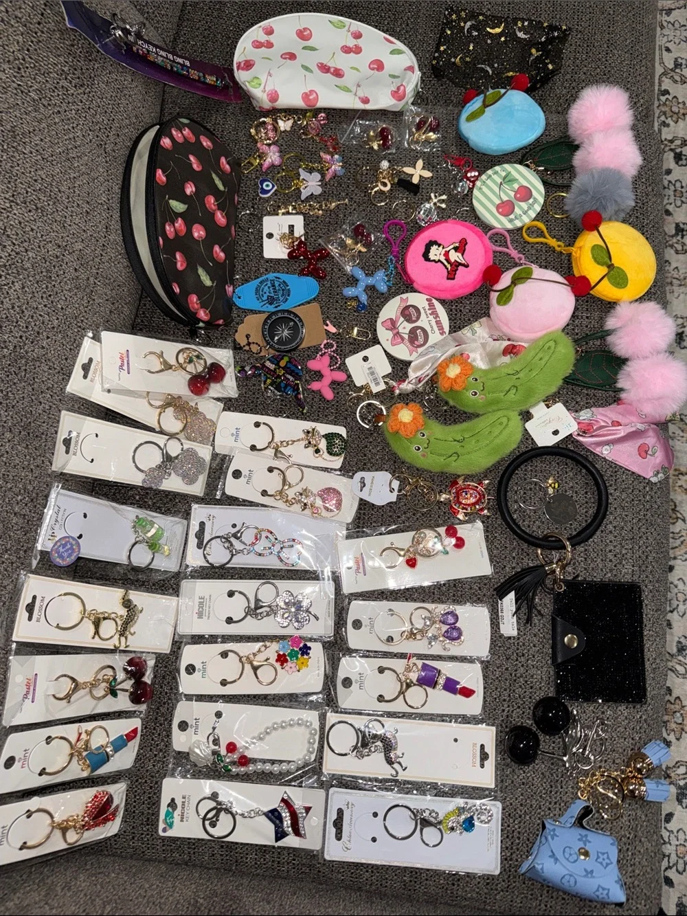 ALL OVER 80 pieces  Assorted Women's Keychains & Pouch Collection